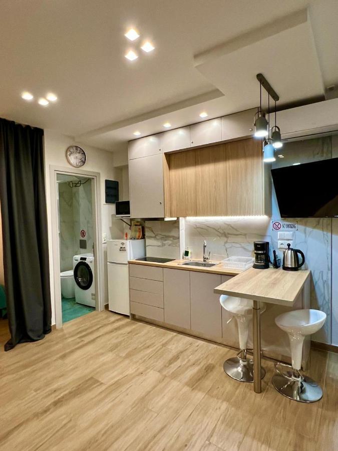 Smart Modern Apartment Athena Bagian luar foto